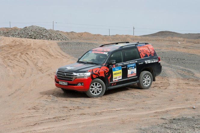 В пекло и обратно: пытаемся проверить, что умеет Toyota Land Cruiser В пекло и обратно: пытаемся проверить, что умеет Toyota Land Cruiser