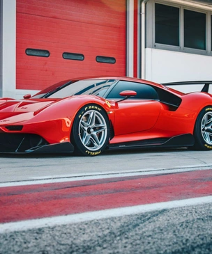 Ferrari выпустила новый самый мощный суперкар