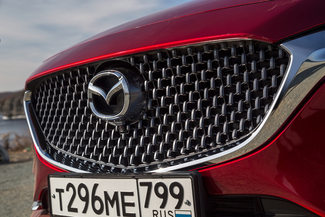 Mazda 6 козыряет русским паспортом Mazda 6 козыряет русским паспортом