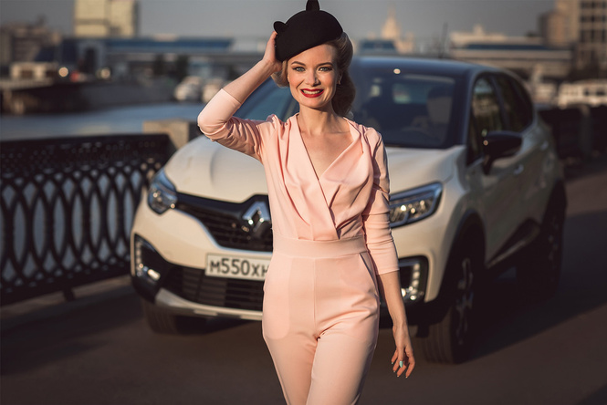 Как связаны первая девушка-барбер Москвы и Renault Kaptur Extreme Как связаны первая девушка-барбер Москвы и Renault Kaptur Extreme