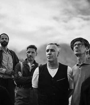 Rammstein опубликовали скандальный клип