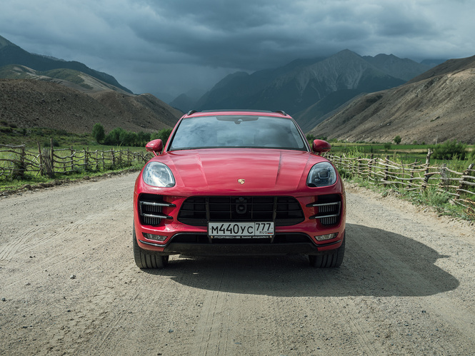 Однажды Porsche Macan пришел в мир, чтобы нас удивить. И до сих пор не может остановиться. Однажды Porsche Macan пришел в мир, чтобы нас удивить. И до сих пор не может остановиться.