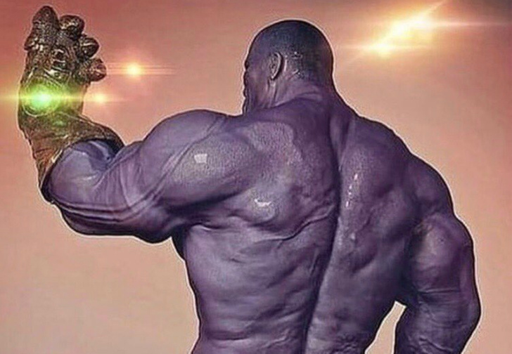 Актер Джош Бролин показал, как выглядит голый Танос
