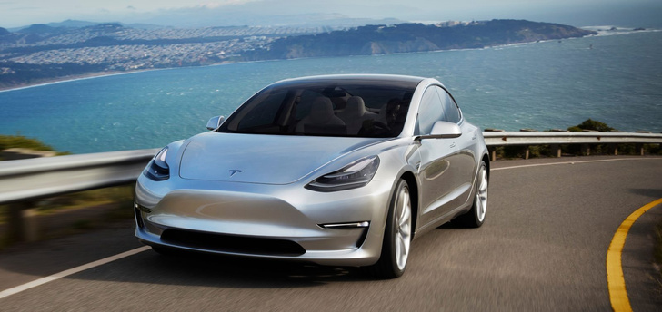 Tesla анонсировала автопилот и сервис автономного такси