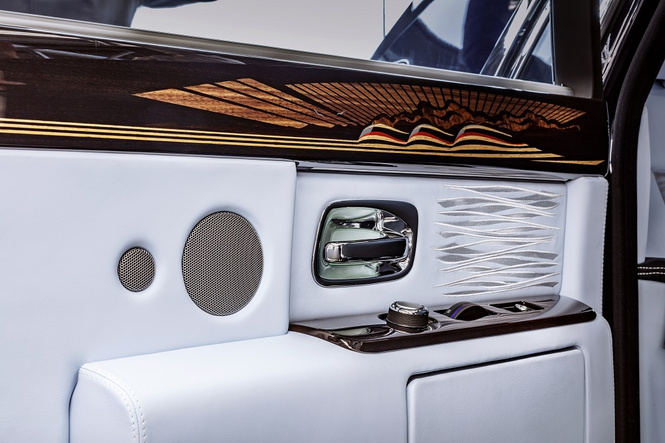 Из ворот завода в Гудвуде выехал последний Rolls-Royce Phantom VII Из ворот завода в Гудвуде выехал последний Rolls-Royce Phantom VII