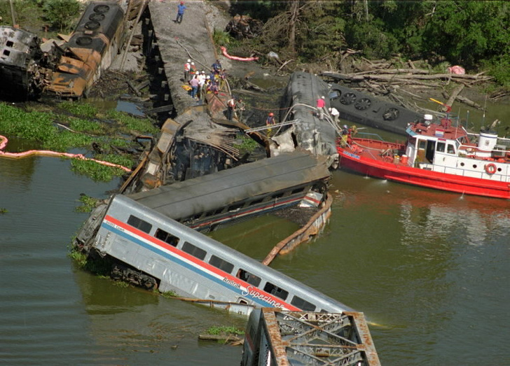 27 лет крупнейшей железнодорожной катастрофе