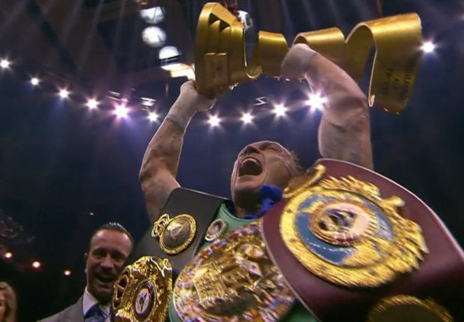 «Усики надежды»: боксер Александр Усик стал абсолютным чемпионом мира