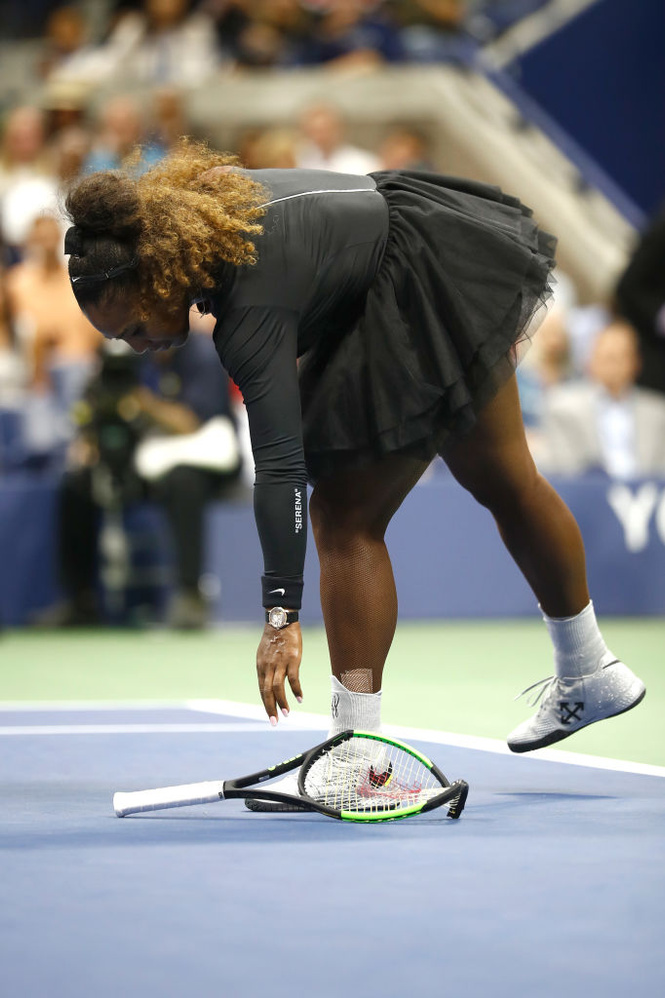 Серена Уильямс и скандал в финале Открытого чемпионата США. Объяснение инцидента для чайников Серена Уильямс и скандал в финале Открытого чемпионата США. Объяснение инцидента для чайников