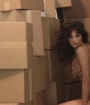 Супермодель Хелена Кристенсен снялась нагой — целиком и во весь рост!