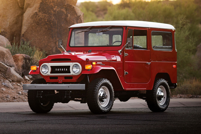 Toyota FT-4X показывает, что маленькие кроссоверы могут быть брутальными Toyota FT-4X показывает, что маленькие кроссоверы могут быть брутальными