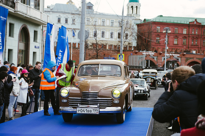 Ветераны автомобилестроения проехались с ралли «Ингосстрах Exclusive Classic Day» по Москве Ветераны автомобилестроения проехались с ралли «Ингосстрах Exclusive Classic Day» по Москве