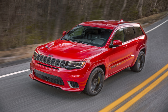 На нашу планету вторгся 717-сильный Jeep Grand Cherokee На нашу планету вторгся 717-сильный Jeep Grand Cherokee