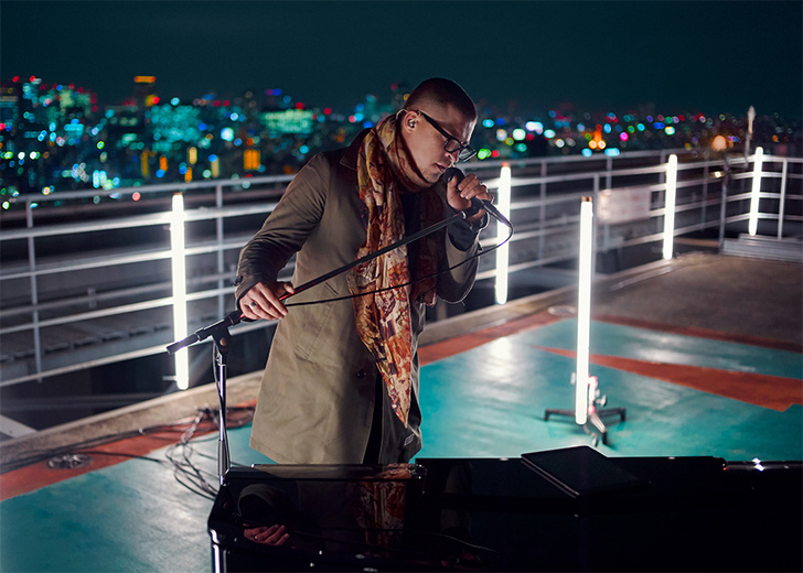 Антон Беляев — музыкант, фронтмен группы Therr Maitz — осуществил давнюю мечту и сыграл на крыше небоскреба в Токио вместе с Johnnie Walker