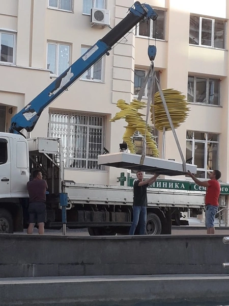 В Ставрополе открыли памятник ветру, и город действительно это заслужил (фото)