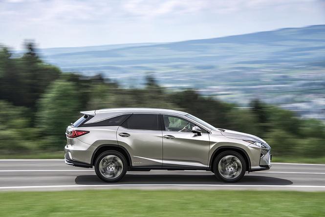 Lexus RX L — очень большой мальчик Lexus RX L — очень большой мальчик