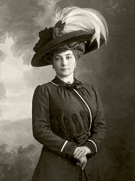 Жена Елена. 1900 год