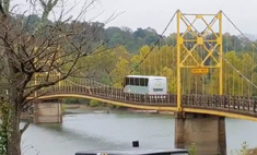 12-тонный автобус едет по мосту, рассчитанному на 10 тонн (видео)