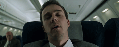 Как выспаться в эконом-классе самолета — советы эксперта