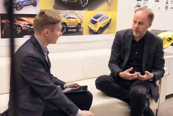Главный дизайнер Lada Стив Маттин отвечает на вопросы MAXIM! Главный дизайнер Lada Стив Маттин отвечает на вопросы MAXIM!