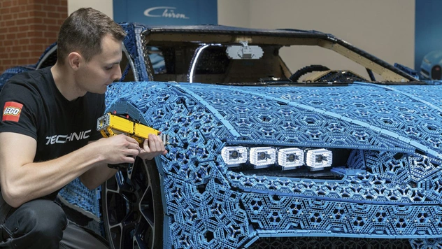 Миллион деталей и десять месяцев: как собирали Bugatti Chiron из кубиков Lego