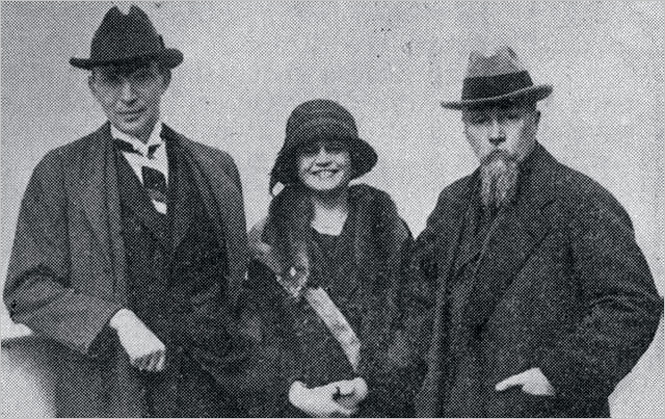 Луис Хорш с женой и Николай Рерих. 1922 год Луис Хорш с женой и Николай Рерих. 1922 год