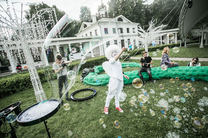 Все красотки вечеринки Midsummer Night’s Dream в одном фотоотчете Все красотки вечеринки Midsummer Night’s Dream в одном фотоотчете