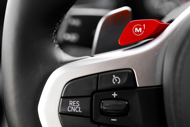 Тест BMW M5, машины по превращению резины в дым Тест BMW M5, машины по превращению резины в дым