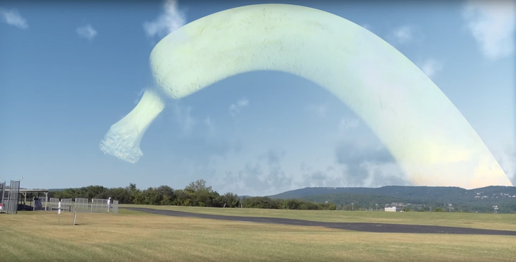 Фото №1 - Как бы выглядело небо, если бы вместо Луны был гигантский банан (видео)
