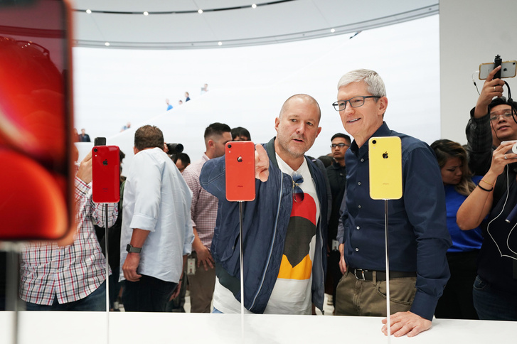 Apple представила новые смартфоны и часы