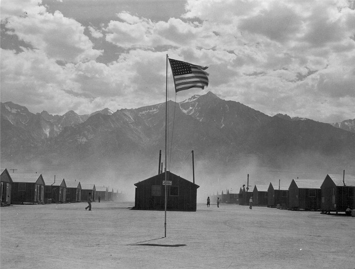 Не публикованные прежде кадры из американских концентрационных лагерей для японцев (галерея)