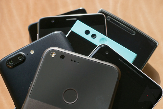 Google начнет брать плату с производителей смартфонов за установку сервисов на Android Google начнет брать плату с производителей смартфонов за установку сервисов на Android