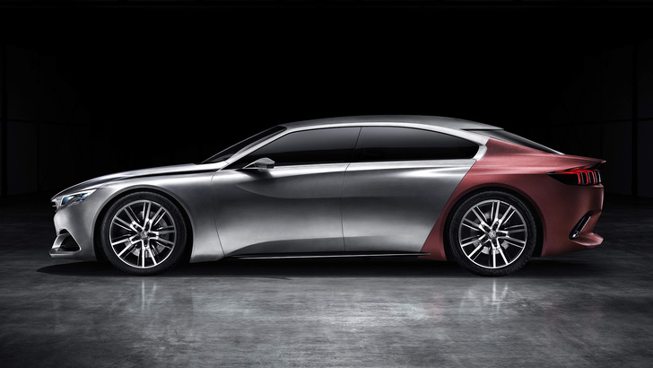 Концепт-кар Peugeot Exalt — строгое авто для совершеннолетних