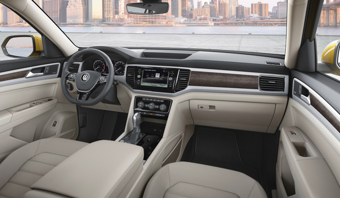 В Россию едет гигантский Volkswagen Teramont В Россию едет гигантский Volkswagen Teramont