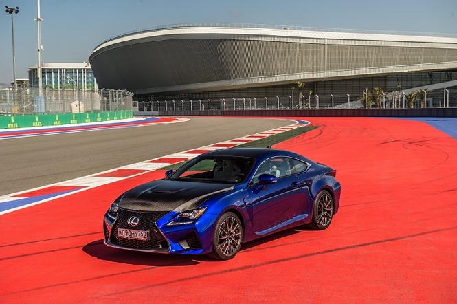 Lexus Live 2016 — преимущества живого общения Lexus Live 2016 — преимущества живого общения