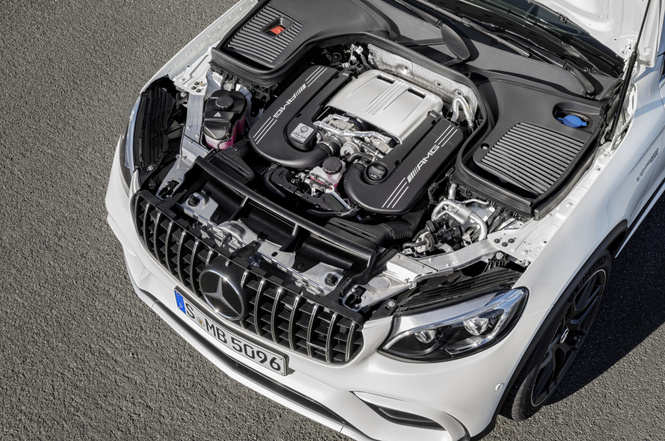 Mercedes-AMG представила самые быстрые кроссоверы в мире Mercedes-AMG представила самые быстрые кроссоверы в мире