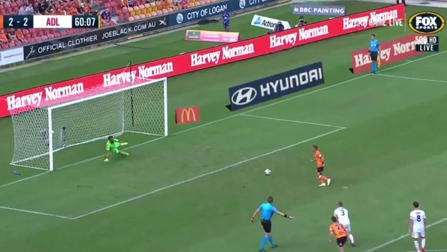 Самый хитрый пенальти сезона (видео)