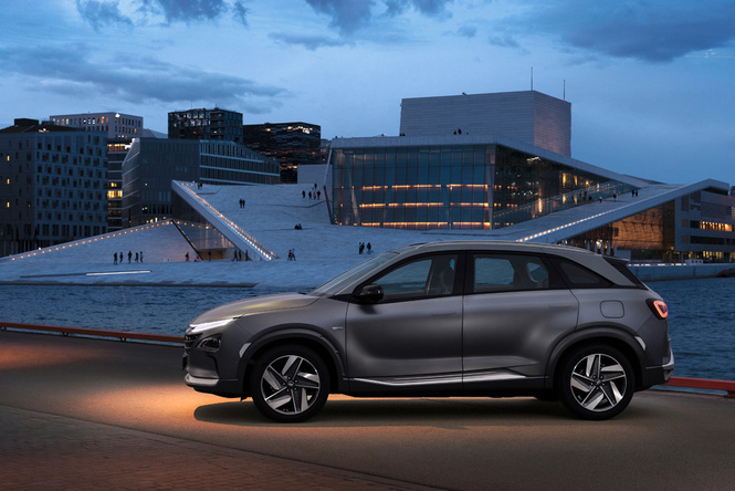 В Корее водорожденная: новинка Hyundai, которой под силу изменить мир В Корее водорожденная: новинка Hyundai, которой под силу изменить мир