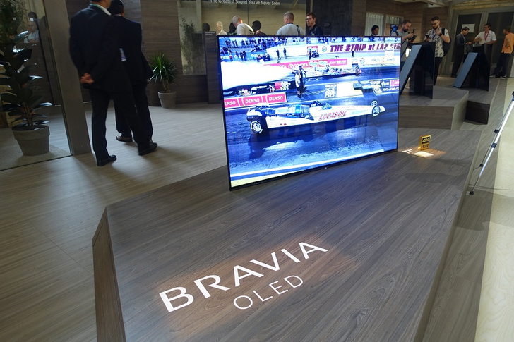 Фото №2 - Sony показала свой самый большой BRAVIA OLED