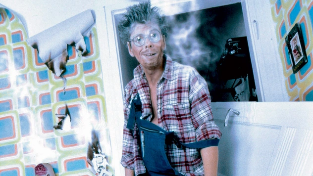 Как быстро выбить дверь