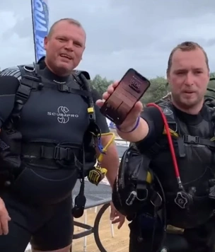 Дайверы сняли видео про айфон, который больше двух дней пролежал на дне озера
