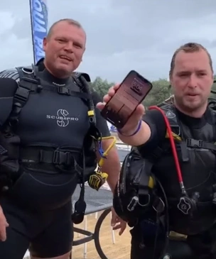 Дайверы сняли видео про айфон, который больше двух дней пролежал на дне озера