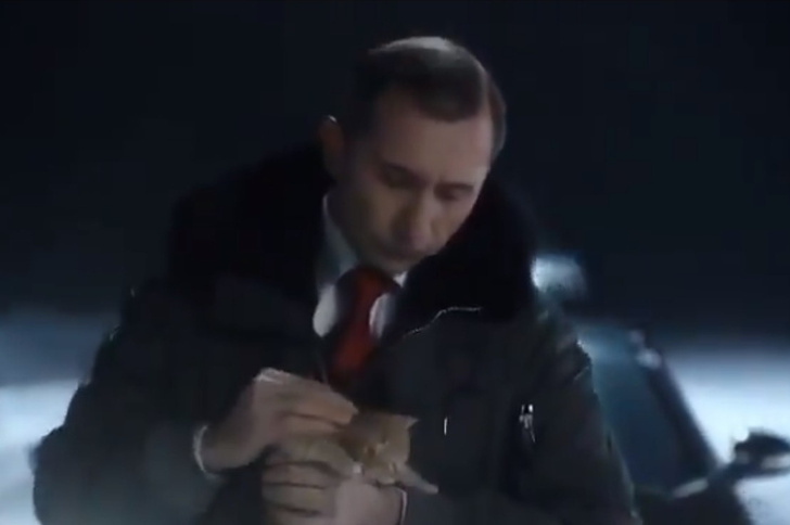 «Камеди клаб» снял новогодний ролик про Путина и котенка. Через пару дней видео удалили, но мы достали копию