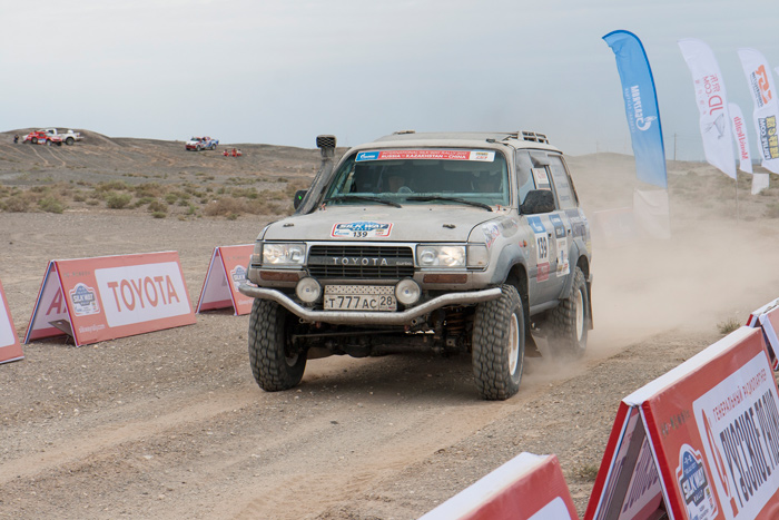 В пекло и обратно: пытаемся проверить, что умеет Toyota Land Cruiser