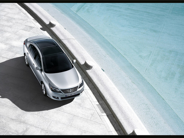 Фото №4 - Мировая премьера Renault Latitude