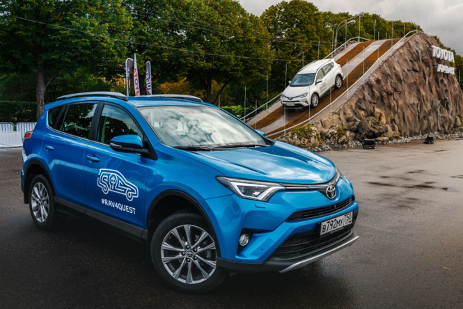 7 метров над уровнем нормы: испытай Toyota RAV4 в Парке Горького 7 метров над уровнем нормы: испытай Toyota RAV4 в Парке Горького