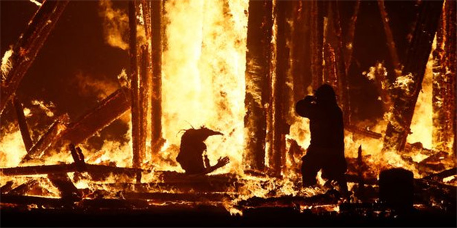 На фестивале Burning Man и в самом деле сгорел человек На фестивале Burning Man и в самом деле сгорел человек