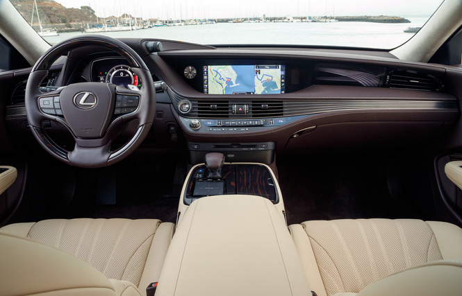 Lexus LS — автомобиль, в котором сначала электрификация, а потом уже революция Lexus LS — автомобиль, в котором сначала электрификация, а потом уже революция