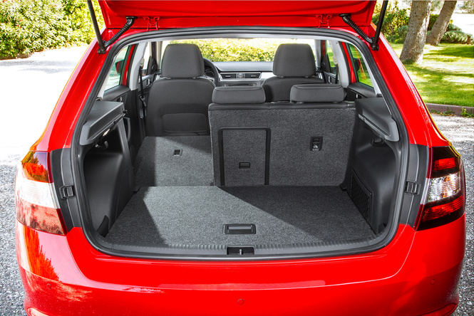 Для самых толстых: Skoda Rapid Spaceback Для самых толстых: Skoda Rapid Spaceback