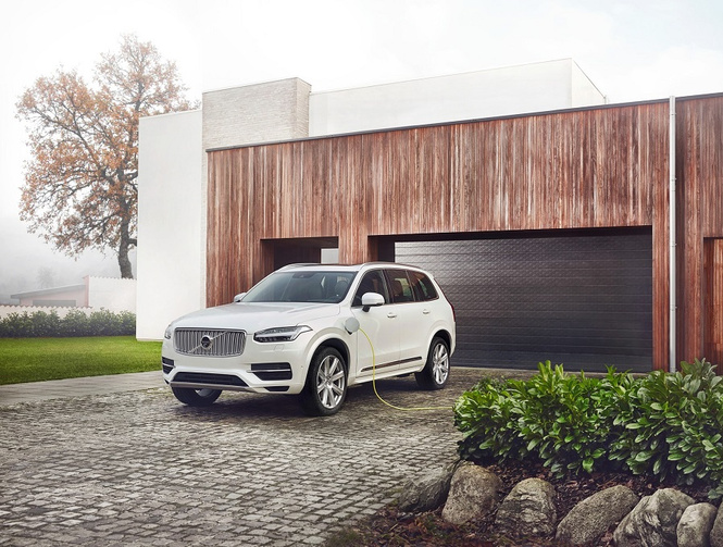 Volvo Car Russia впервые представила подзаряжаемый от электросети внедорожник Volvo Car Russia впервые представила подзаряжаемый от электросети внедорожник