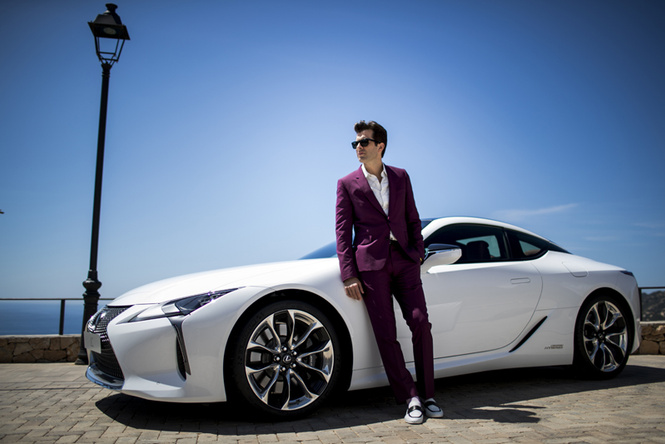 Lexus LC 500: суперсовременная оболочка для настоящего олдскула Lexus LC 500: суперсовременная оболочка для настоящего олдскула